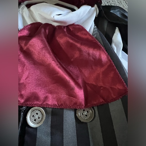 Kids 3T/4T Lil’ Vampire Halloween Costume - Picture 2 of 6